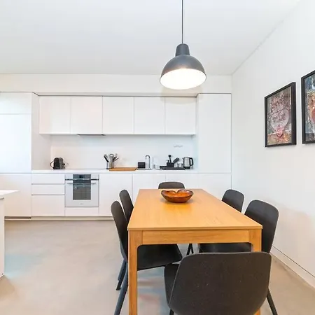 Stylish By Av. Da Liberdade Apartment *